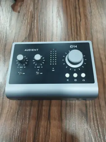 Audient ID14 Звуковая карта, фотография 1