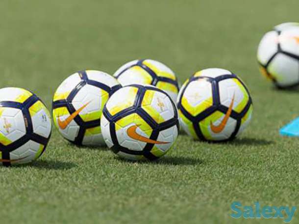 Футбольные мячи, фотография 1