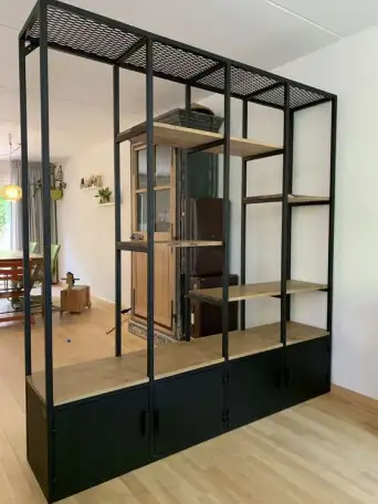 Торговые стеллажи, полки витрины, фотография 14