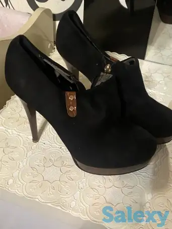 Женская обувь, фотография 1