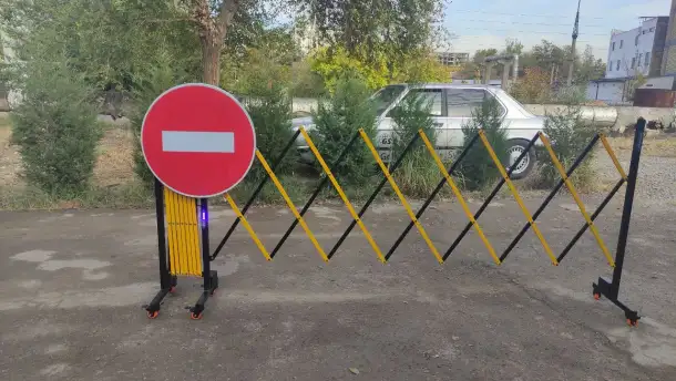 Мобильное раздвижное ограждение (гармошка) решетка, фотография 4