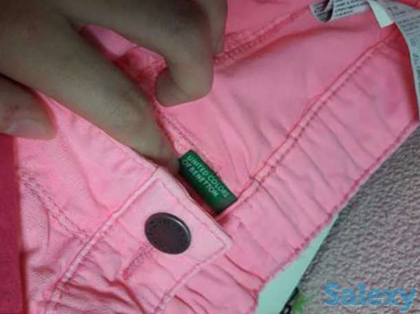 Новые не разу не одёванные брюки . Фирма UNITED COLORS OF BENETTON, фотография 1