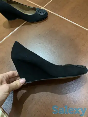 Женская обувь, фотография 1