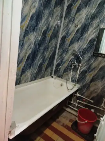 Продается трёхкомнатная квартира в Алмалыке, Старая автостанция, фотография 3