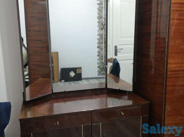 Трильяж, трюмо с ящиками и зеркалами, фотография 3