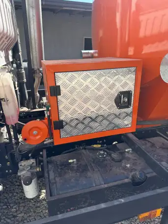 Автотопливозаправщик Бензавоз 7m FAW Tiger V, фотография 5