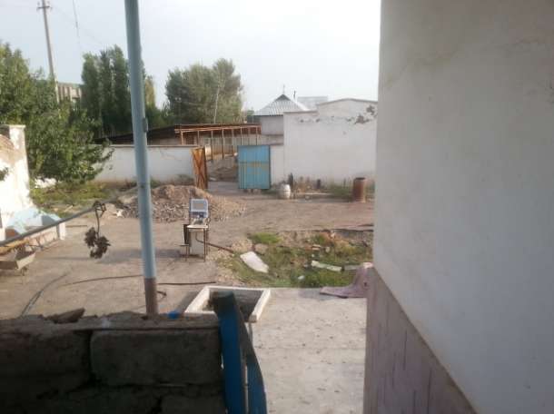 Тошкент вилоятида   бизнес очишга кизиккан одамлар учун 1гектарли  кулай хусусий уй жой хамма иш фаолияларига мос., фотография 3