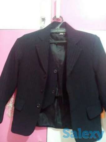 Пиджак и жилетка. Итальянского производства 'Ferro', фотография 1