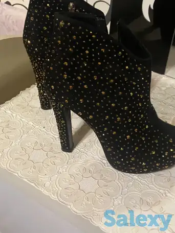 Женская обувь, фотография 1