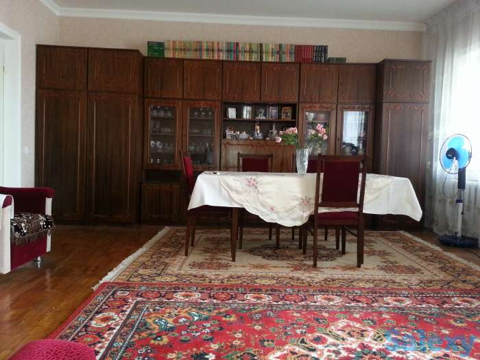 ПРОДАЮ свою улучшенную 4 ком квартиру. Массив А. Югнакий, фотография 1