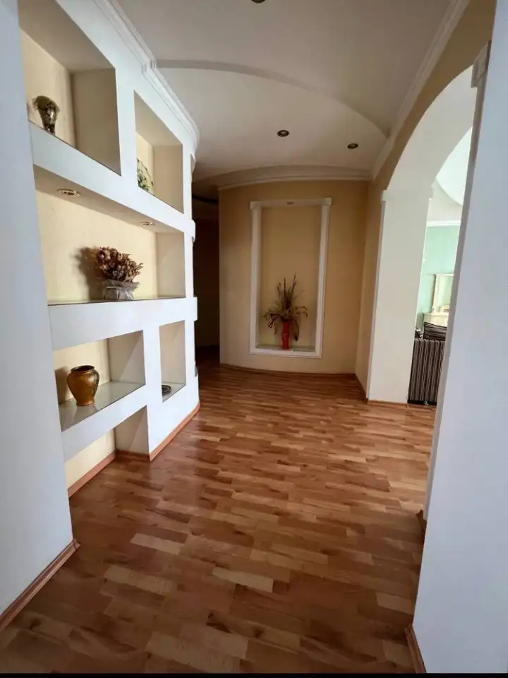 Двухуровневая 3 ком 260 м.Гостиница Россия, фотография 2