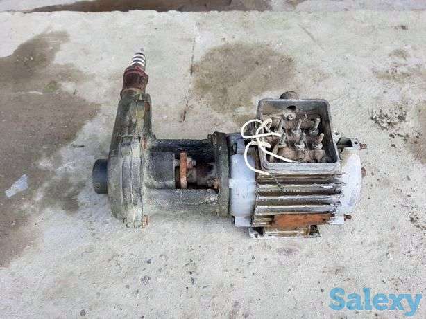 Продам водяной насос, фотография 1
