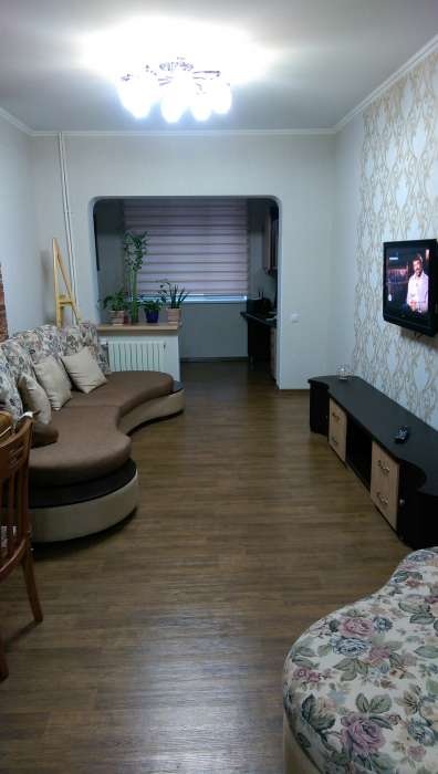 Продается 3-х комнатная квартира в районе рынка Кадышева , фотография 7