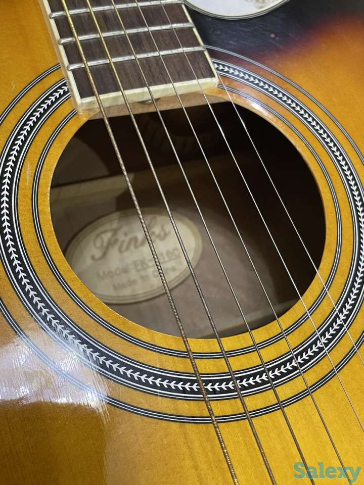 Продам Акустическую гитару 