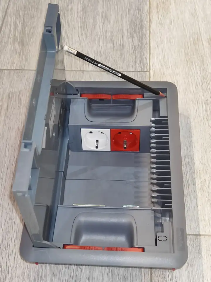 Напольные лючки, фотография 1