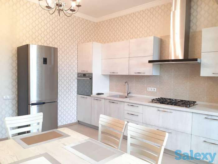 Сдается великолепная и элегантная 3 - х комнатная квартира, в 2-х этажном габусовском доме, фотография 5