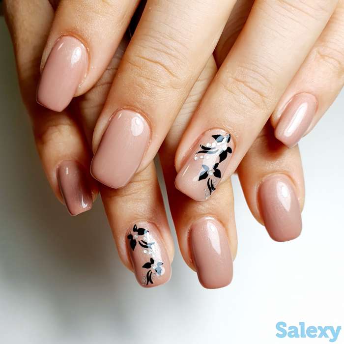 Маникюр,  наращивание, фотография 9