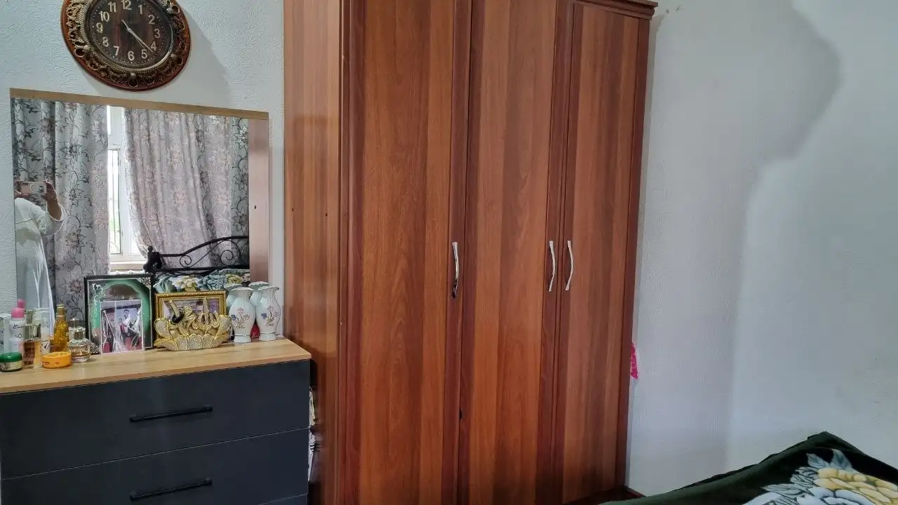 Продается своя квартира центре Ташкента метро Шахристан Юнусабаде 3/3/4 кирпичный дом, фотография 8