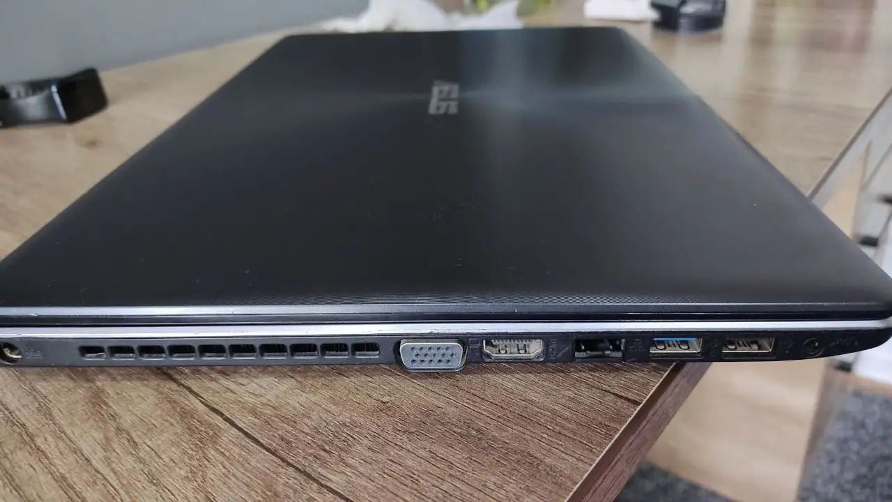 Noutbook ASUS X550C, фотография 4