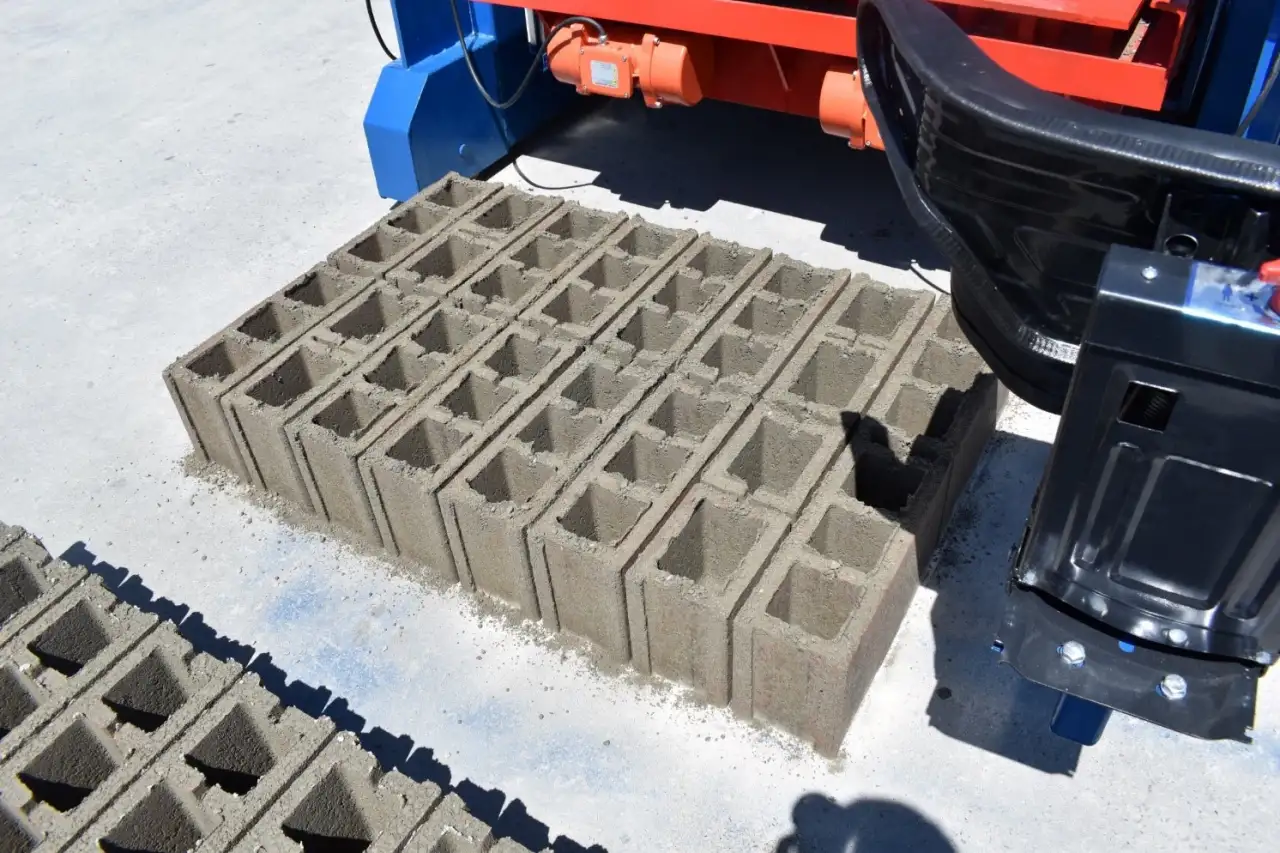 Вибропресс мобильный Svemlo SUMAB 4800., фотография 3