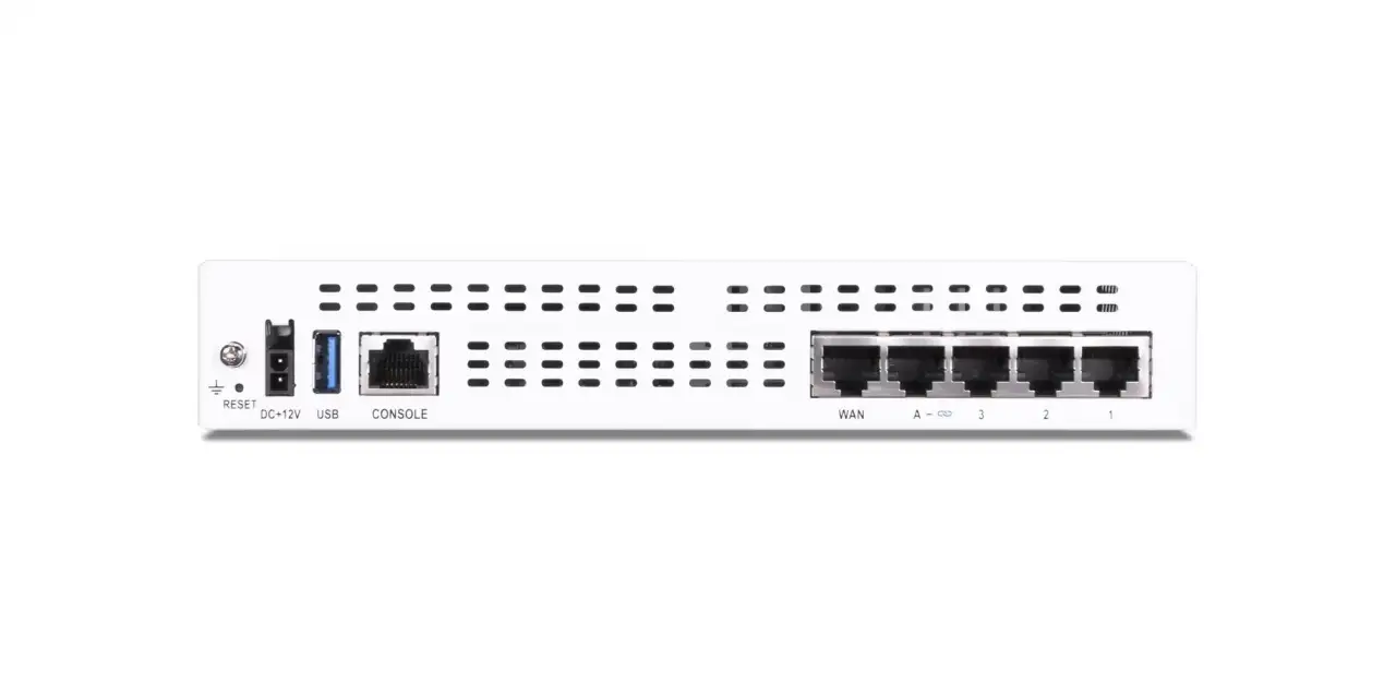 Межсетевой экран Fortinet FortiGate 40F, фотография 1