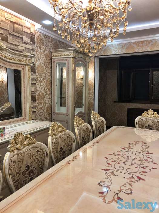 Срочно продам гостиную новую 2 пенала, комод с зеркалом. Стол и 12 стульев. Китай, фотография 1