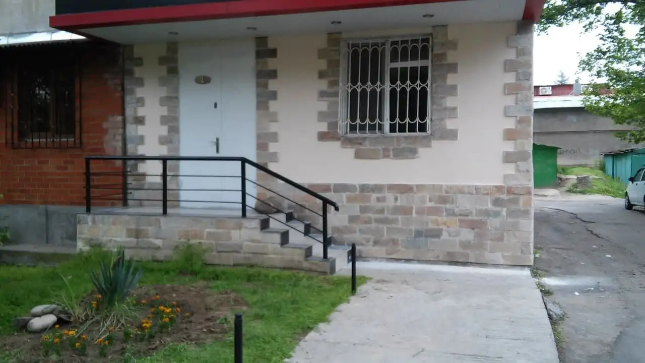 в аренду нежил помещение 1 эт вдоль дороги внутри квартала.НОВОМОСКОВСКАЯ, фотография 2