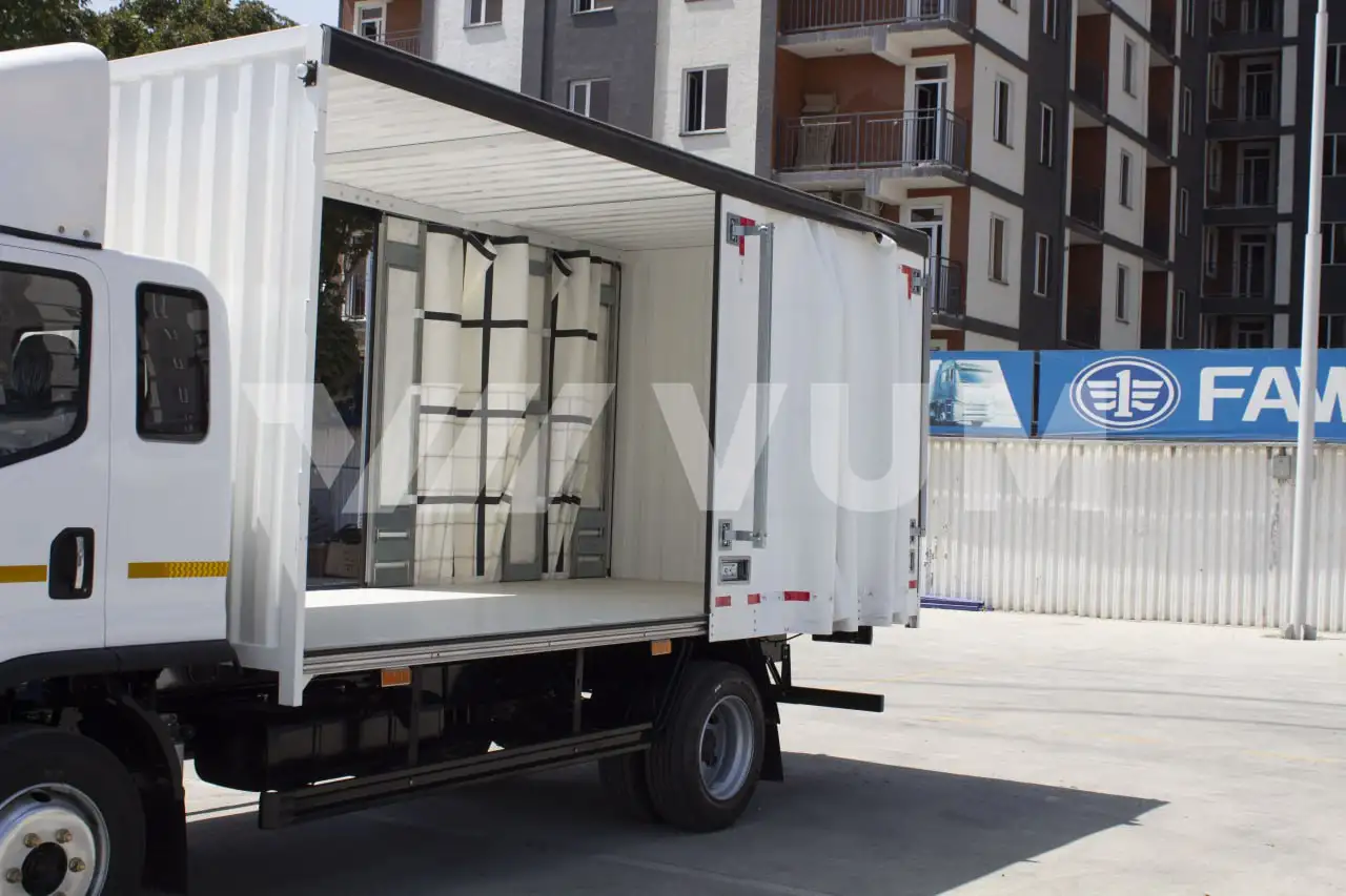 Автофургон шторно-тентовый FAW Tiger V 7 т дизель, фотография 3