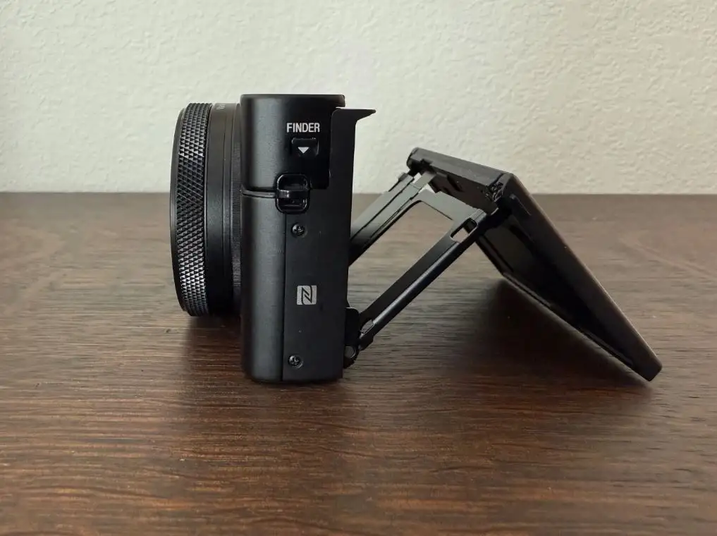 Sony Cyber-shot DSC-RX100 II 20.2 MP Digital Camera - Black, фотография 2