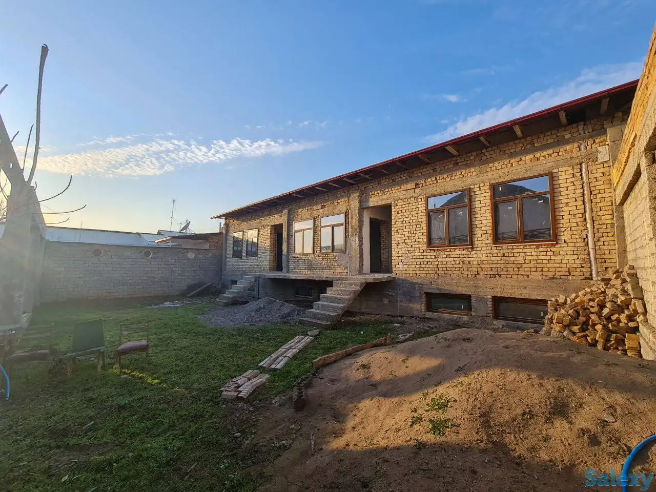 Кук Сарой,дом,5-соток,4-комнаты,300 м²,фасад 25 м,начат ремонт, фотография 1