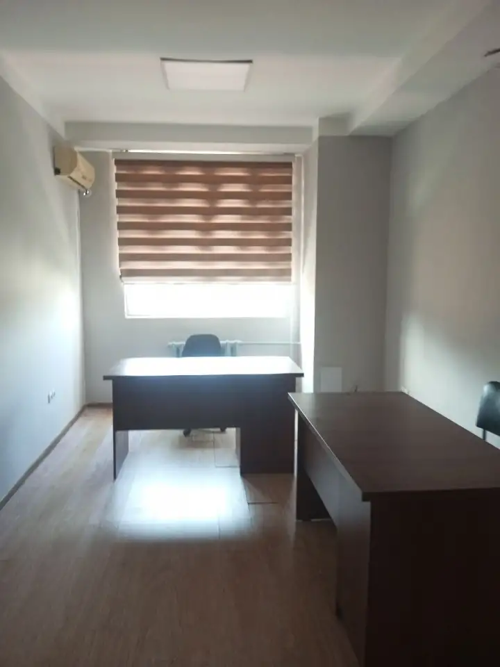 Cдается офис 18 квадратов Бизнес центре, Яшнабадский район, Риези м-в, фотография 1