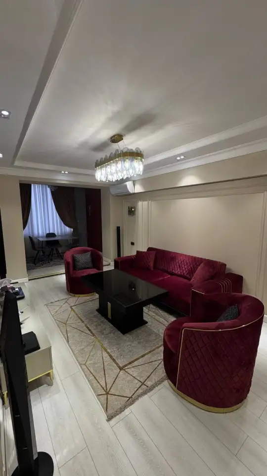 3-комнатная квартира в центре, ул. С. Азимова.,, фотография 1