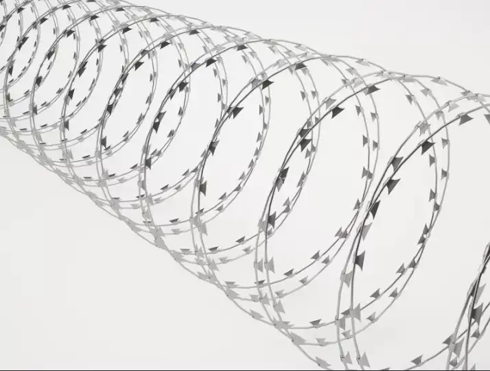 Проволока колючая спиралевидная ОКС D бухты:мм, Тип: АКЛ; АСКЛ; ПББ; ПББ АКЛ..., фотография 1