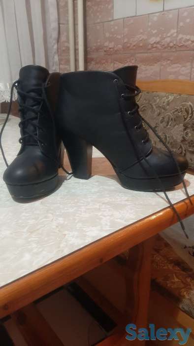 Женская обувь, фотография 1