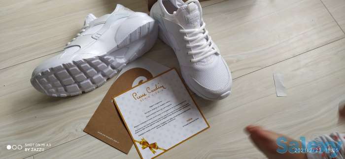 Женские кроссовки, фотография 1