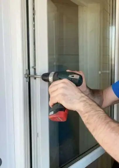 Ремонт окон, замена резины, механизмов, обслуживание стеклянных дверей, фотография 1