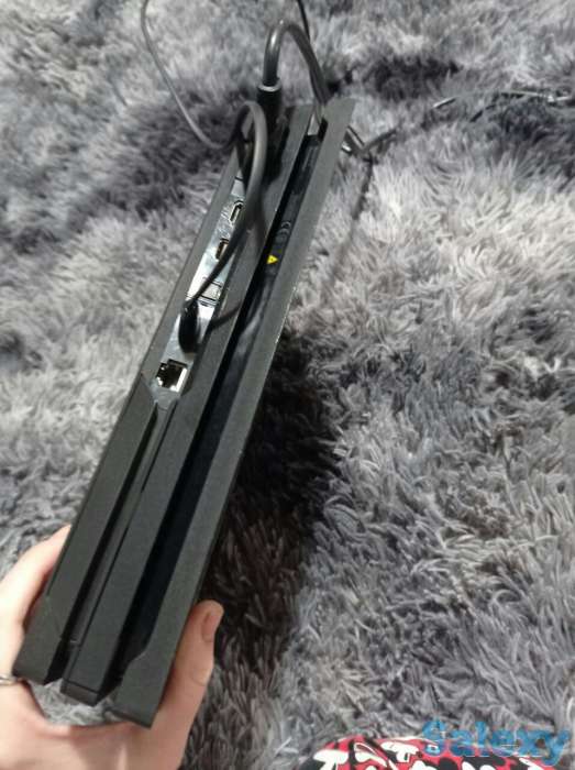 Продам срочно PlayStation 4pro, фотография 4