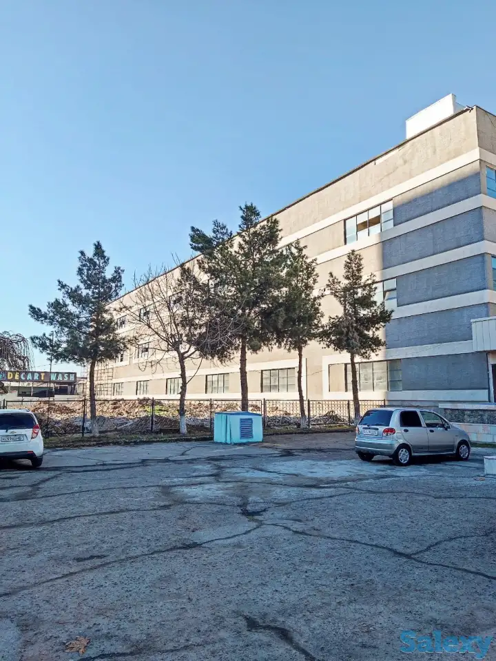 Отдельно стоящее здание,12816 м²,3-уровня+подвал,парковка 30 соток, фотография 2