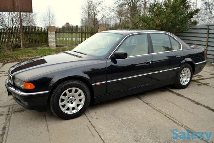 BMW 728i, фотография 1