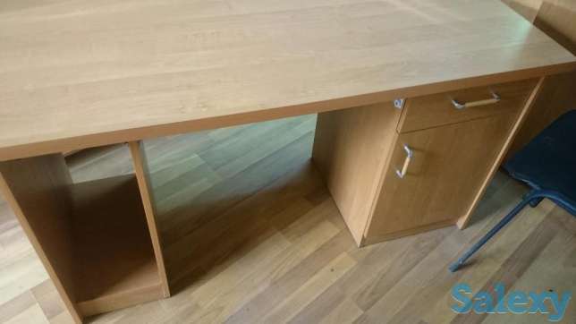 Офисный стол, фотография 1