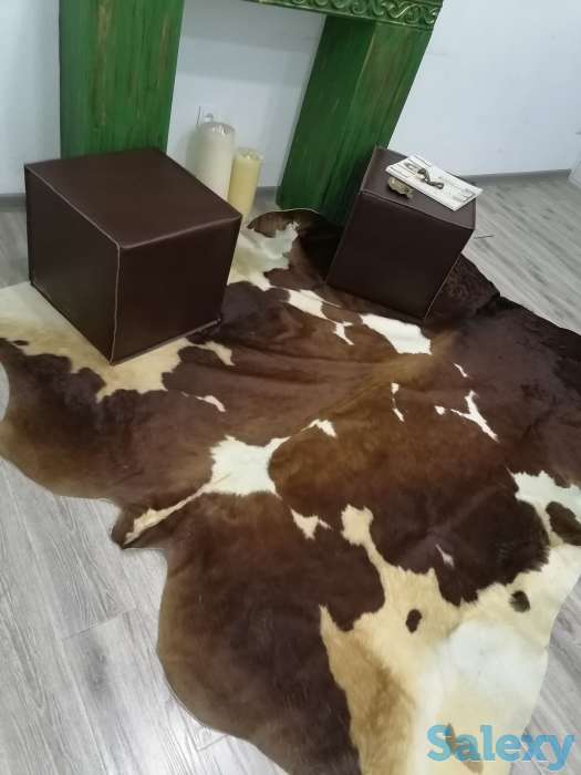 шкура ковер из коровы  кожаные пуфики, фотография 2