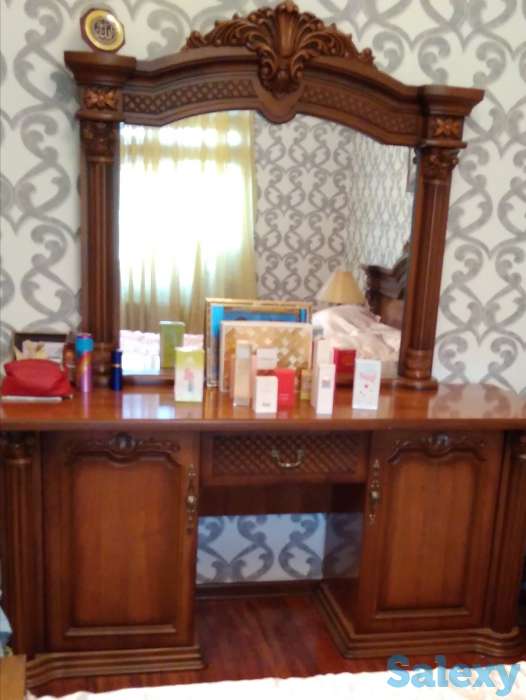 Роскошный спальный гарнитур в испанском стиле, фотография 3