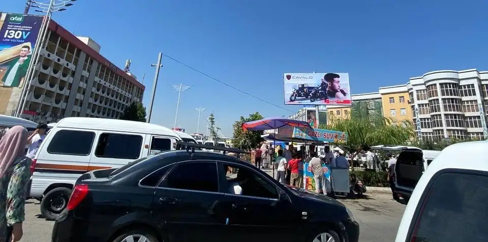 Samarqandda reklama  Реклама в Самарканде, фотография 4