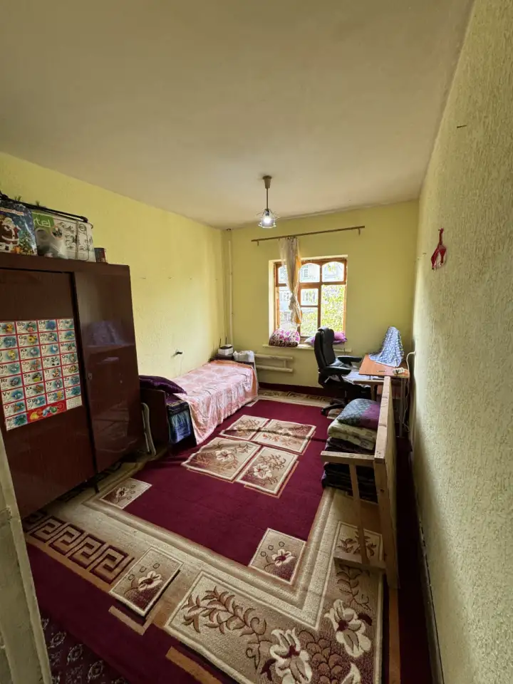 Квартира 2-комнатная на 2 этаже в 5 микрорайоне, фотография 1