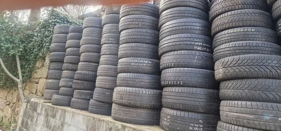 Использованные шины для продажи партиями, фотография 1