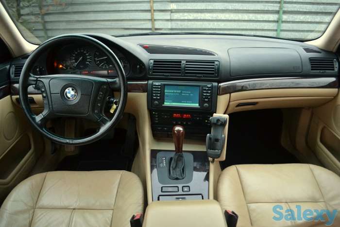 BMW 728i, фотография 5