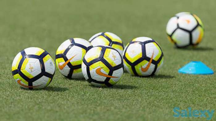 Футбольные мячи, фотография 1