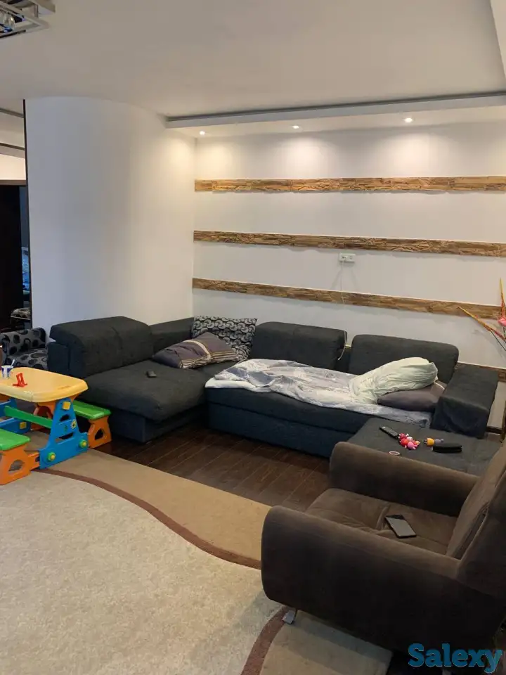 Продается 4(3)-комнатная квартира,4/4 на  Ц-1. Площадь 90 м². Хороший ремонт, фотография 3