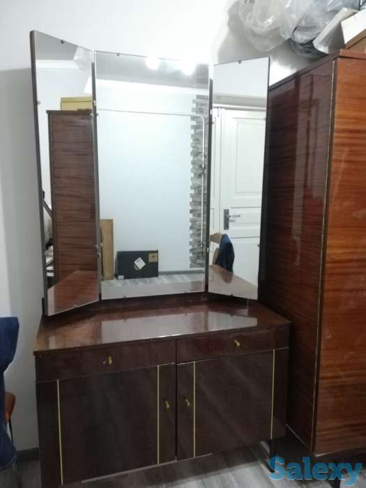 Трильяж, трюмо с ящиками и зеркалами, фотография 4