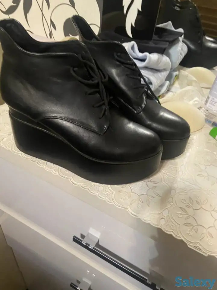 Женская обувь, фотография 1